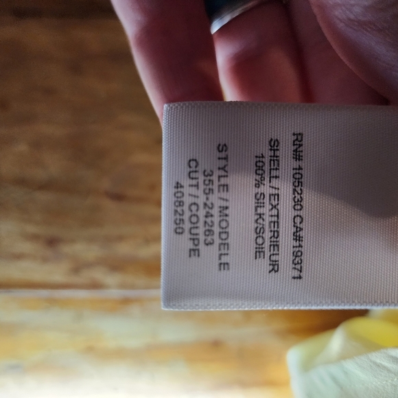 Joie Yellow Long Sleeve Silk Blouse Size XS - Picture 5 of 6